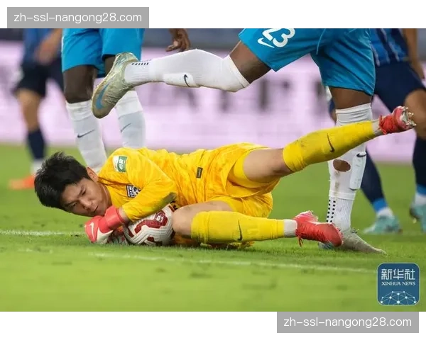 补时阶段连入两球，武汉三镇3-2惊天逆转青岛西海岸